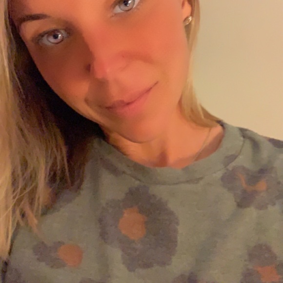 Meet your Posher, Danielle - Picture 5 of 12